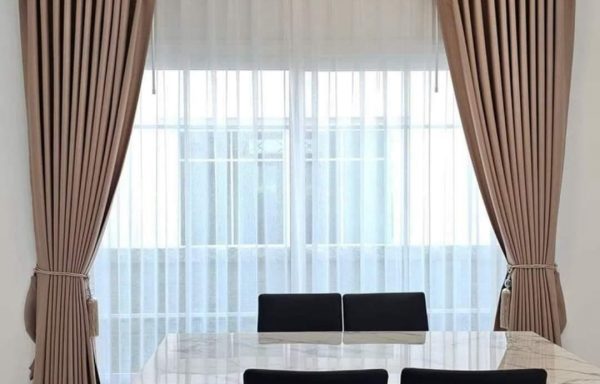 Modern Curtains 1m 415 AED